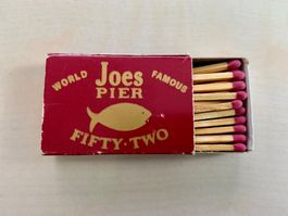 Streichholzschachtel Joes Pier Fifty Two 52 New York City