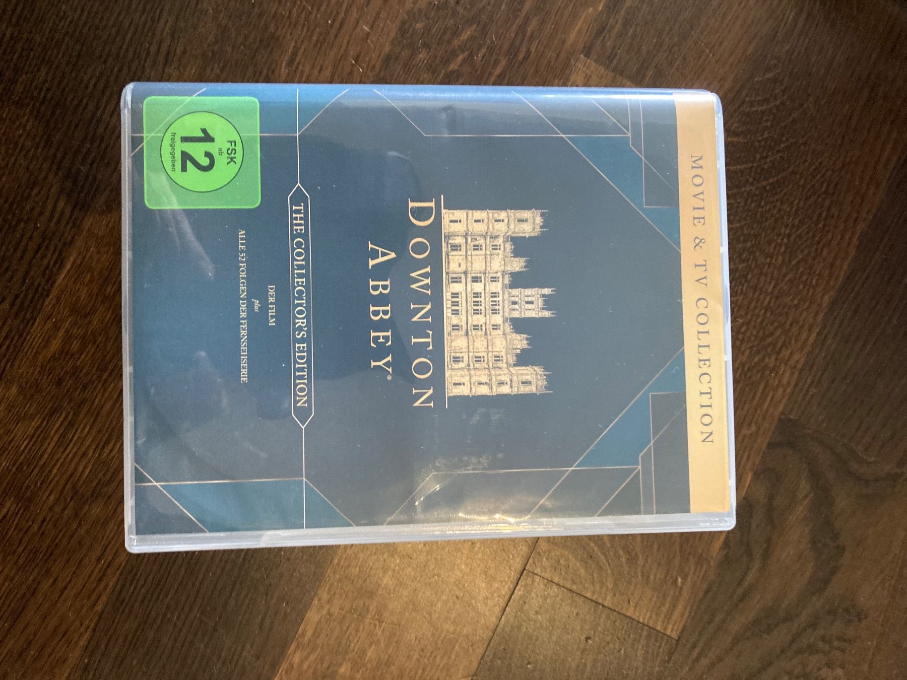 Tutti i DVDs: Downton Abby collectors edition – Usato da Zürich venduto da Bopenyang98765