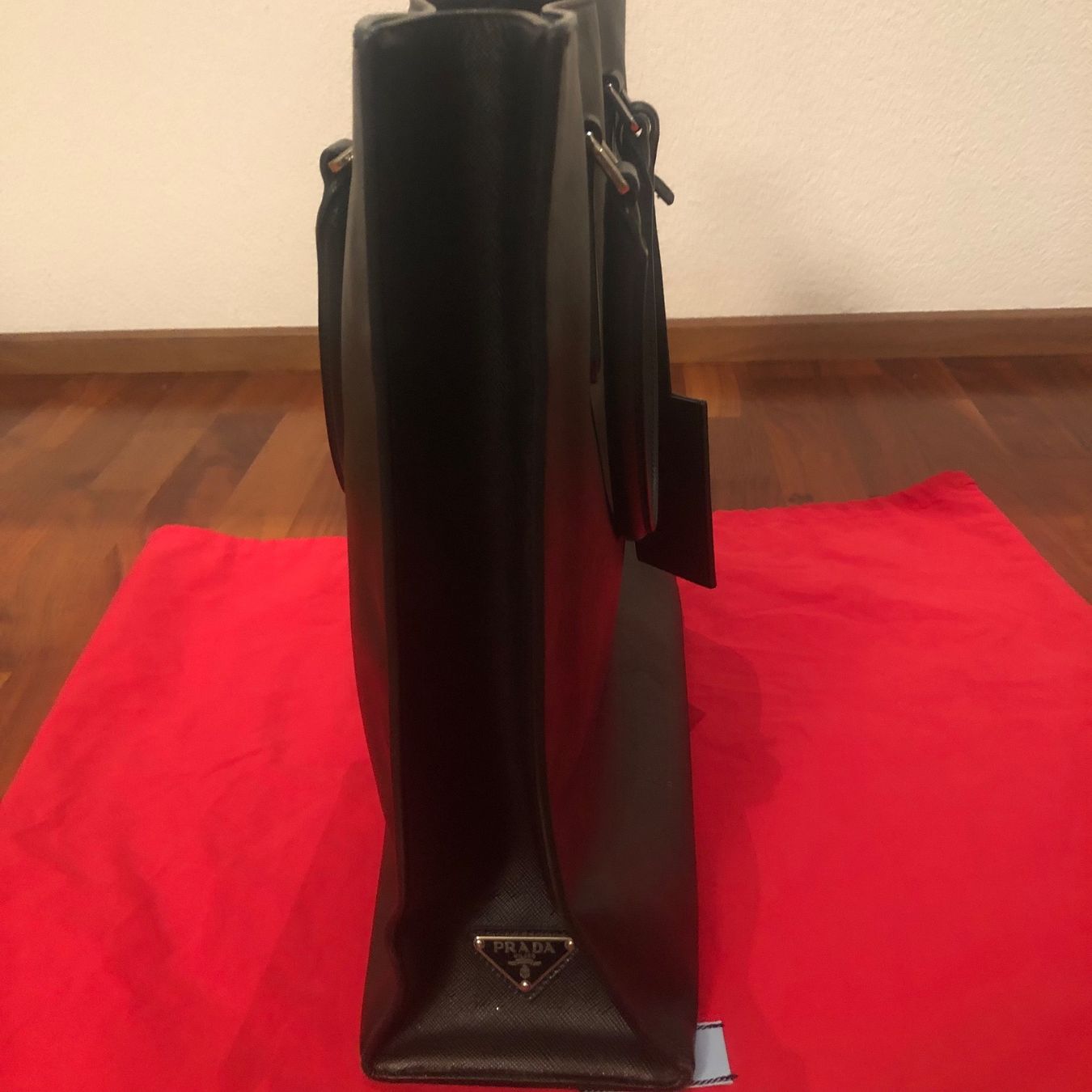 Prada Taschen: Prada Tote Tasche Saffiano Leder schwarz – Gebraucht aus Adliswil von patrizia.roth01 1