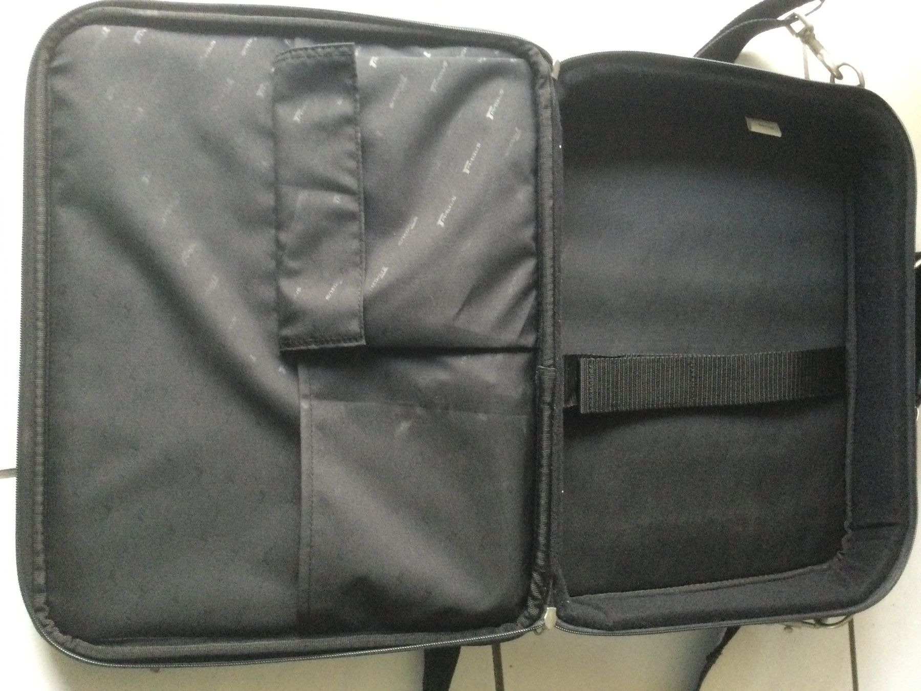 Koffer & Taschen: Laptoptasche von Targus – Gebraucht aus Galgenen von 67sab 4