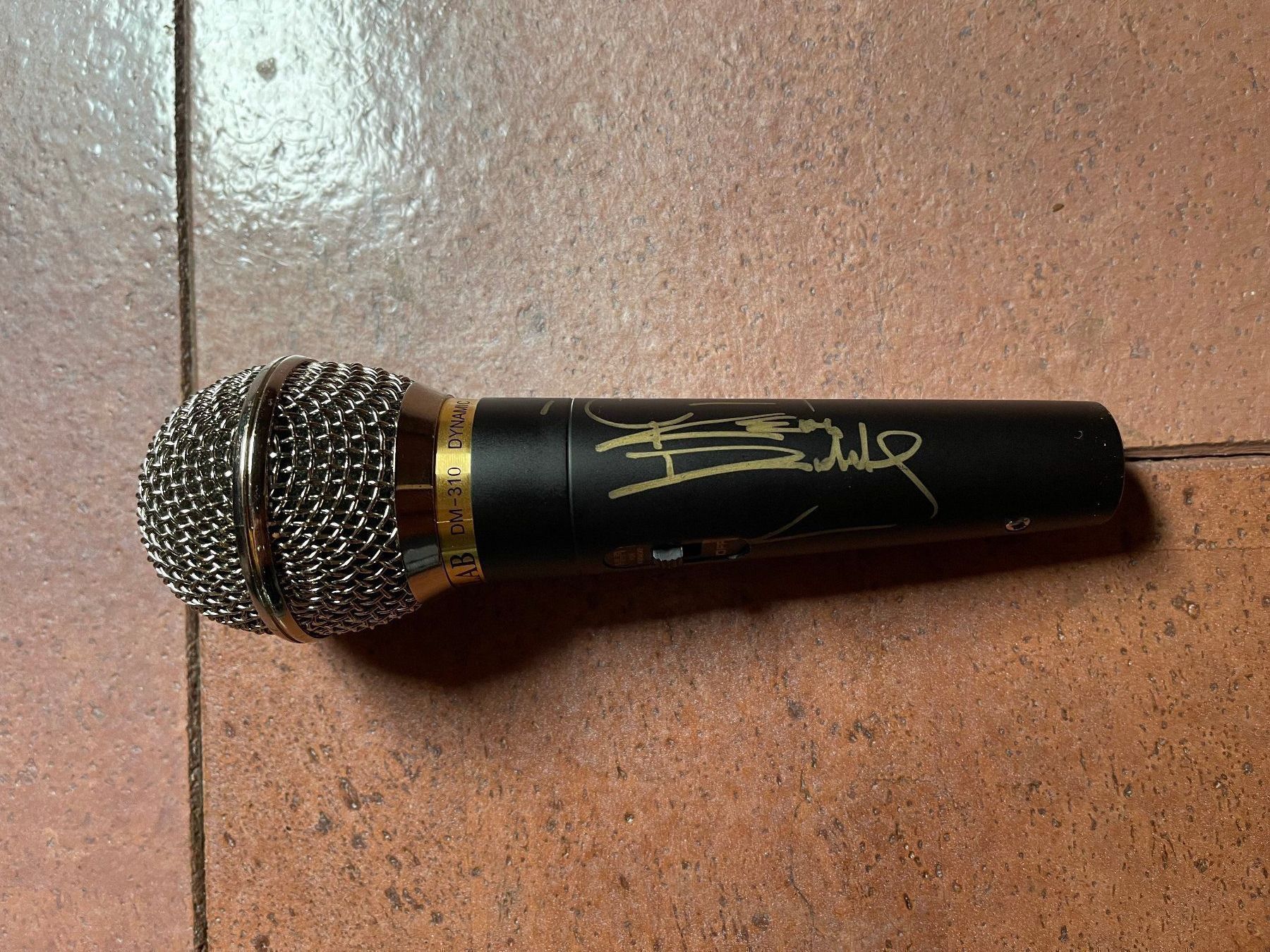 Autografi: Signiertes Mikrofon Rolling Stones – Usato da rafz venduto da Ttt0071 2
