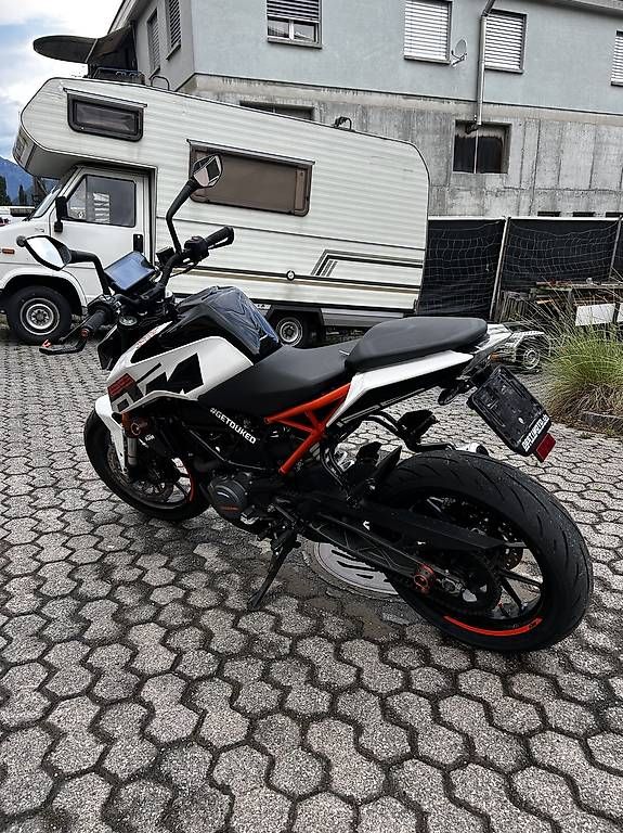 Strada: KTM 125 Duke – Usato da Maienfeld venduto da MelvinM 4