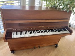 Klavier W. Hoffmann aufbereitet Holz guter Zustand