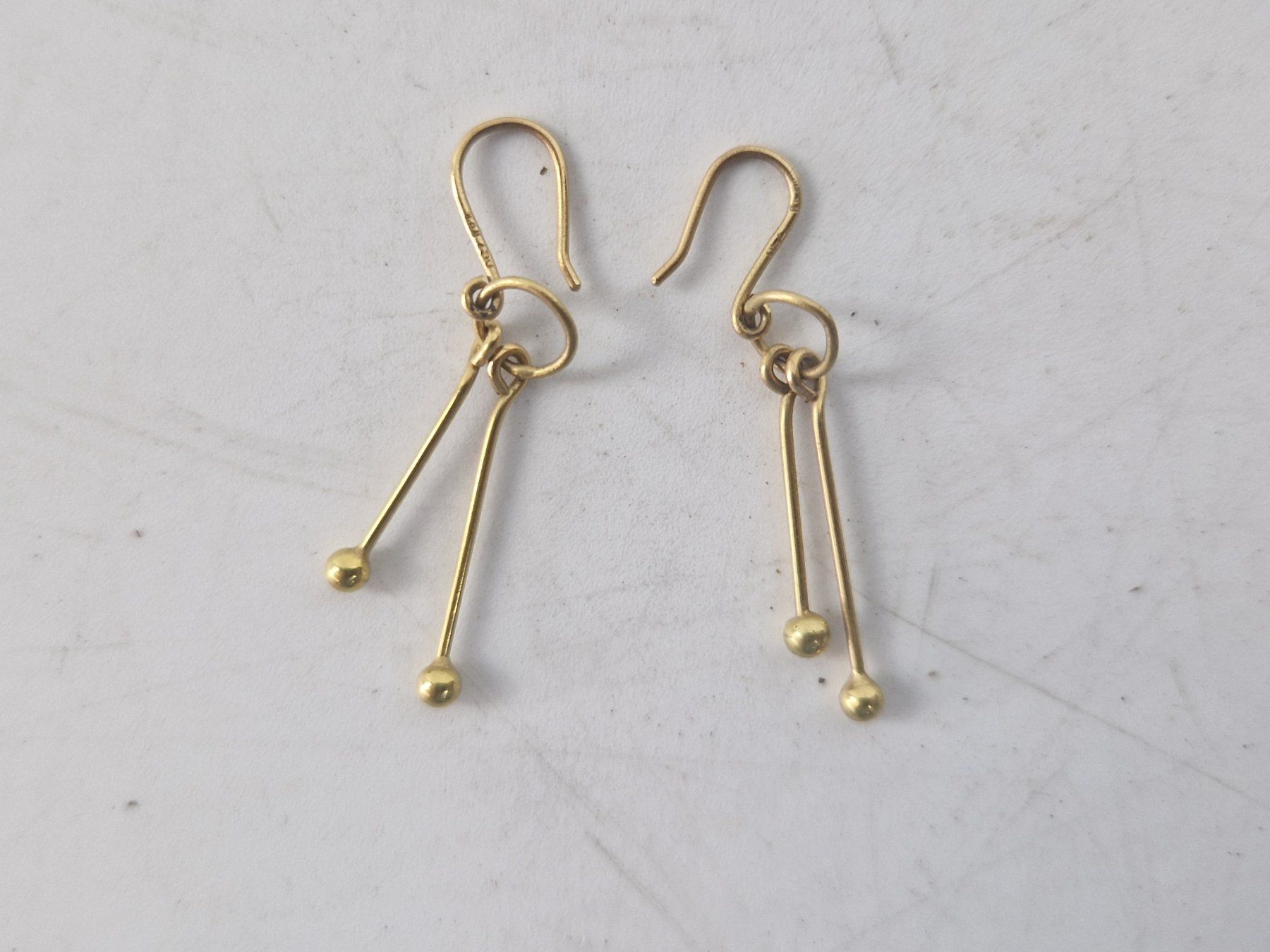 Orecchini pendenti & Orecchini a lobo: Elegante Ohrringe in Goldfarbe – Usato da Muhen venduto da Restwert_Muhen