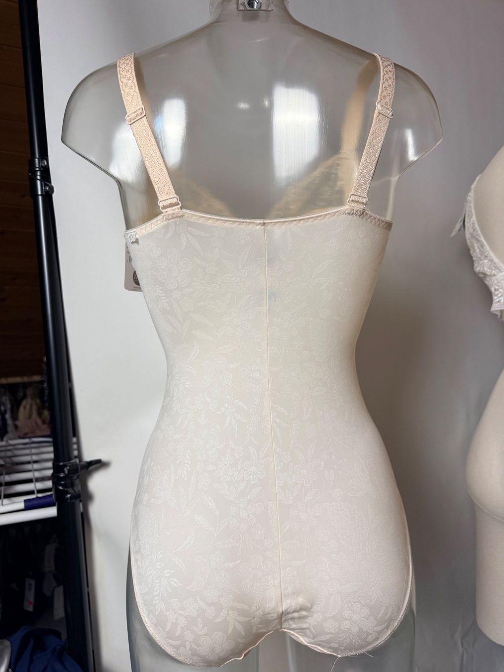 Altra biancheria intima: ULLA, Figurformender Body JASMIN, Grösse 75D, Offwhite – Nuovo e nell'imballaggio originale da Rudolfstetten venduto da gst_g7xl 8