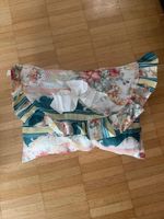 Cuscino decorativo vintage con volant, fantasia floreale