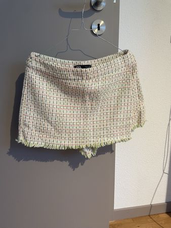 Zara Shorts Gr.L