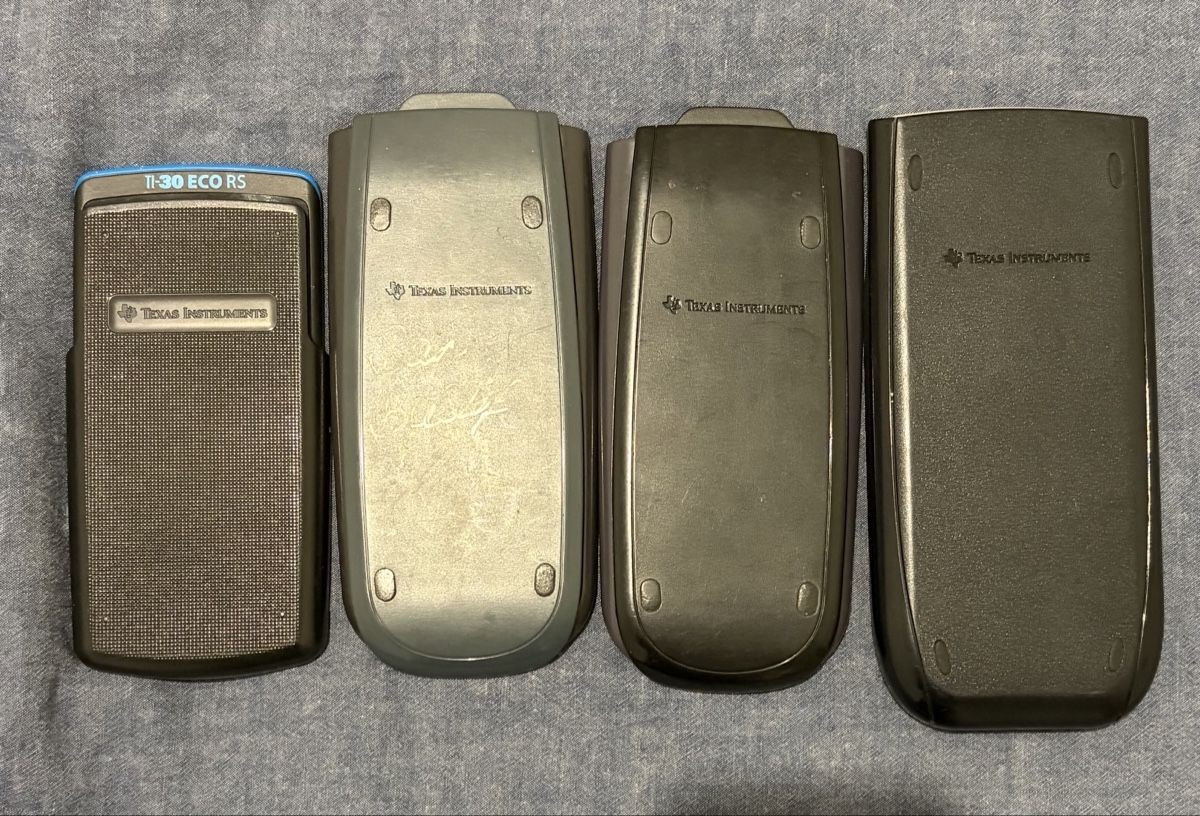 Texas Instruments Calcolatrici tascabili: Calculatrices Texas Instruments lot de 4 – Usato da Genève venduto da AlBE909