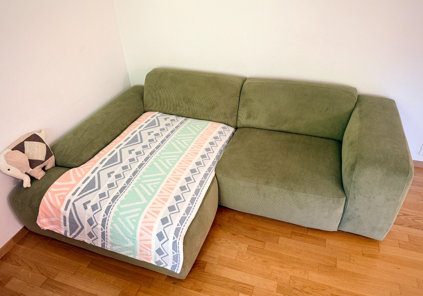 Sofas: Neuwertiges Ecksofa | NP CHF 1'550 – D'occasion à Zürich par YL.now
