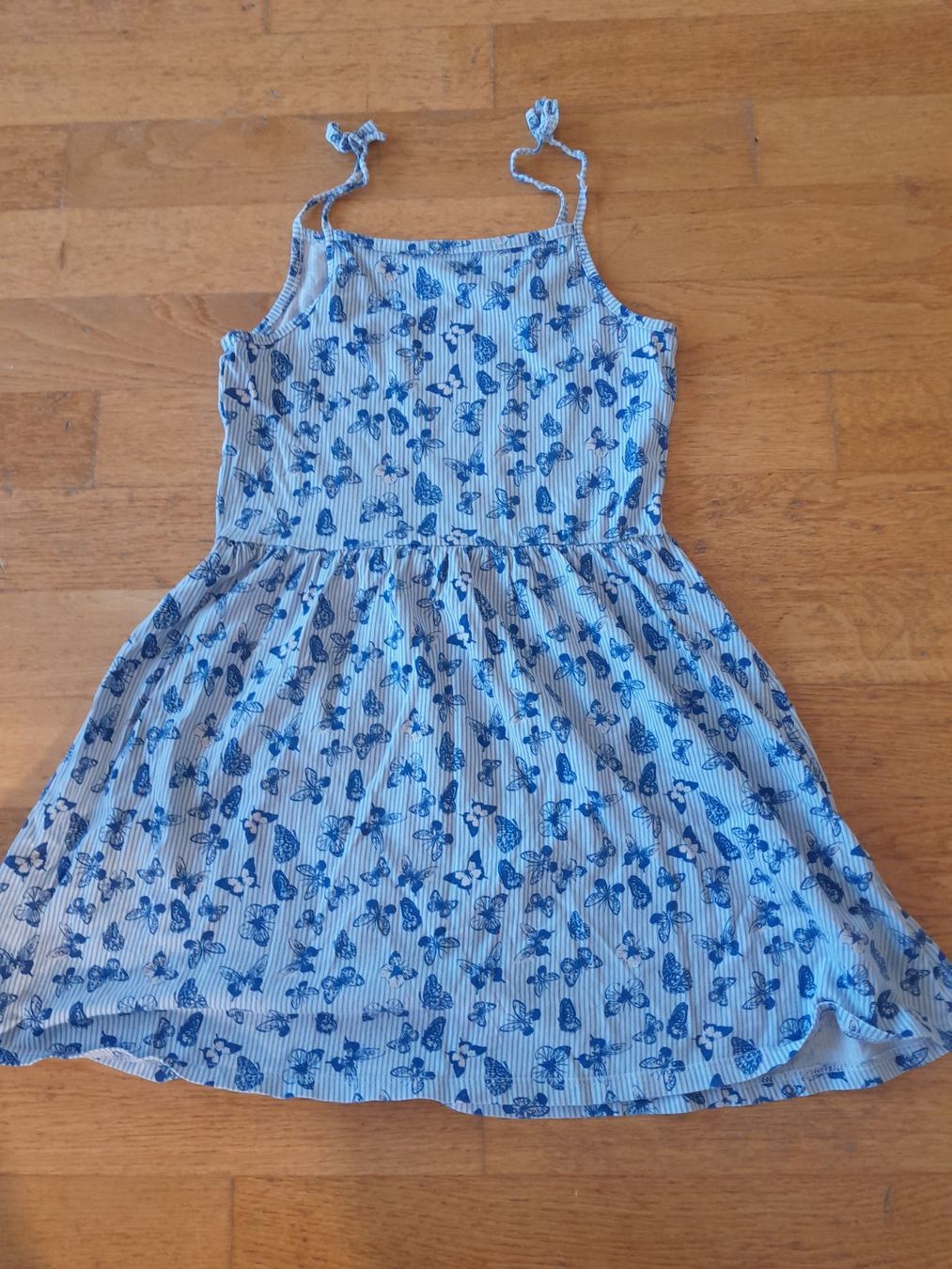 Kleider & Röcke: Kleid Grösse 134 – Gebraucht aus Worb von Osterthal