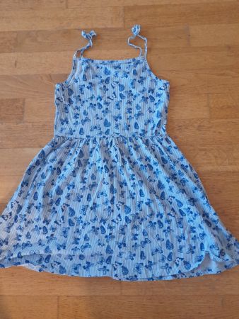 Kleid Grösse 134