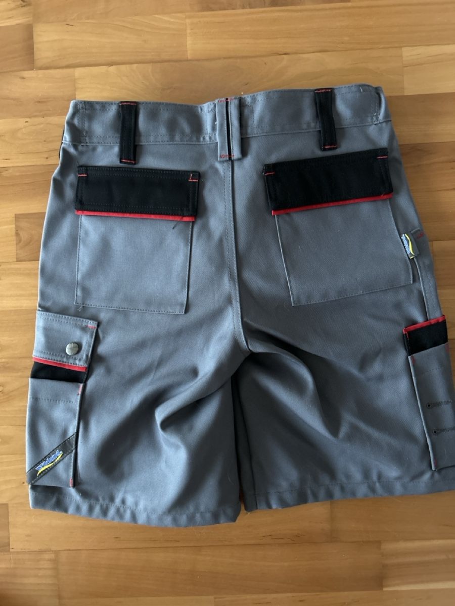 Wikland Pantalons: Arbeitsshorts Wikland Grau Grösse 40 – Neuf (Voir description) à Kirchdorf BE par Stella130 2