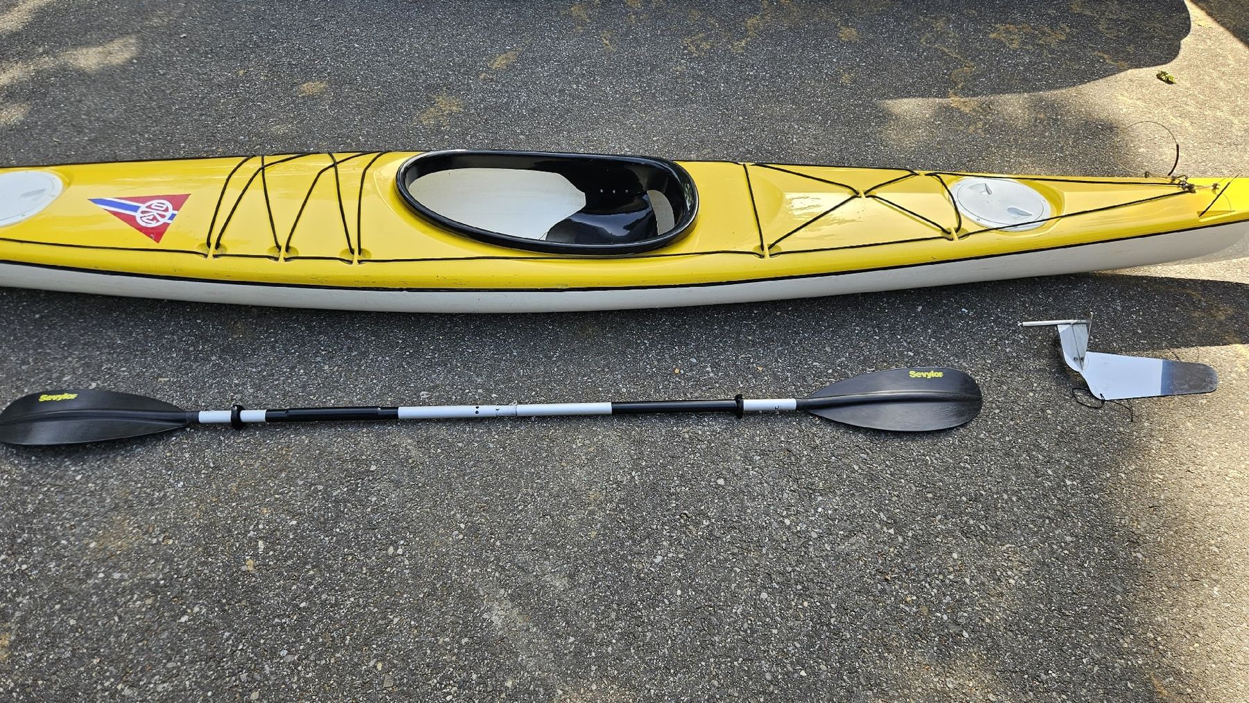 Barche: Kajak mit Paddel und Steueranlage – Usato da Eglisau venduto da tiger-eye 5