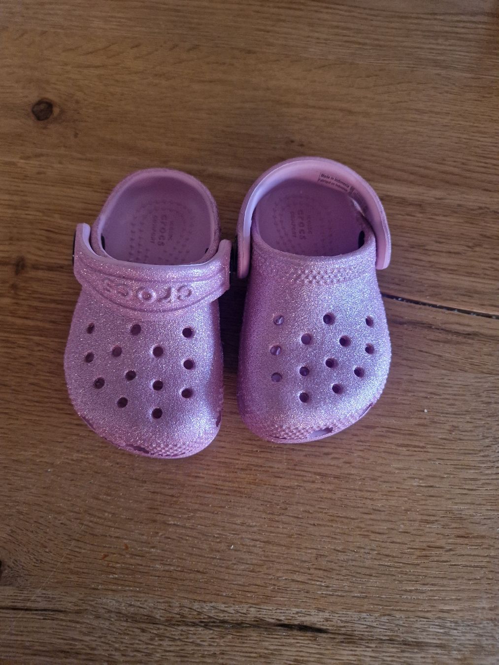 Crocs Schuhe für Jungen: Crocs Nr 4 - Pink mit Glitzer – Gebraucht aus Reinach BL von Dschinni80