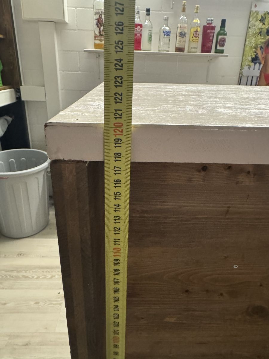 Equipement de magasin & Foires: Bartheke aus Holz inkl. Kühlschrank eigenbau – D'occasion à Sursee par sim_meier 3