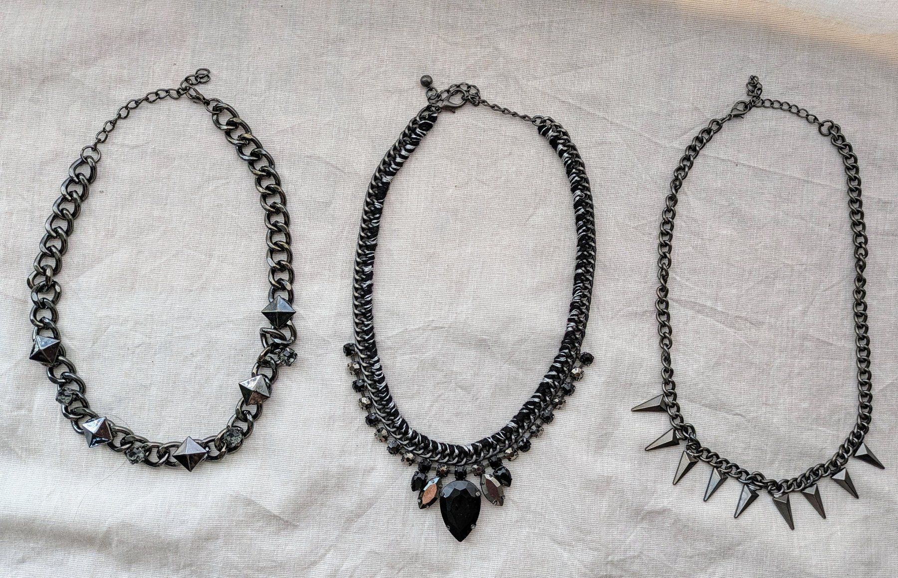 Sonstiger Schmuck: Statement Kette Set/ Konvolut Rock/ Gothic 3 Stk. – Neu (gemäss Beschreibung) aus Grüningen von mangaka