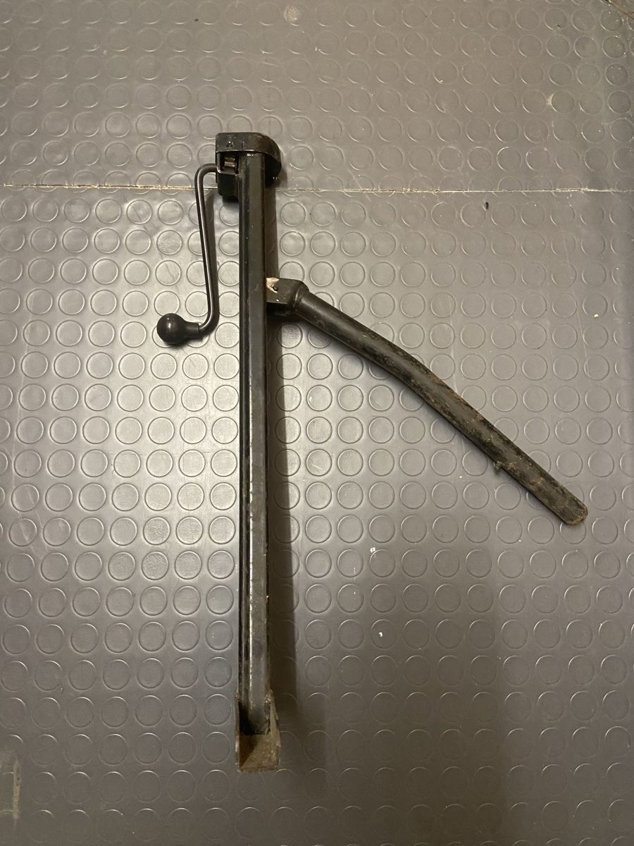 Ford Tutti i ricambio: Wagenheber Ford Knudsen – Usato da Hedingen venduto da mg1948_er