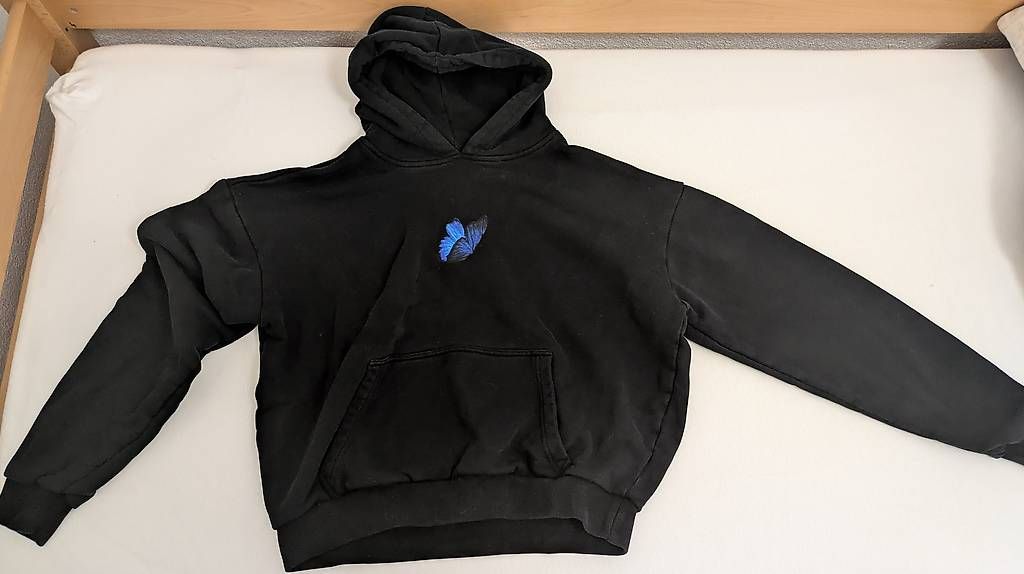 Maglioni & Felpe: Le Papillon Hoodie schwarz – Usato da Niederuzwil venduto da davidseifert