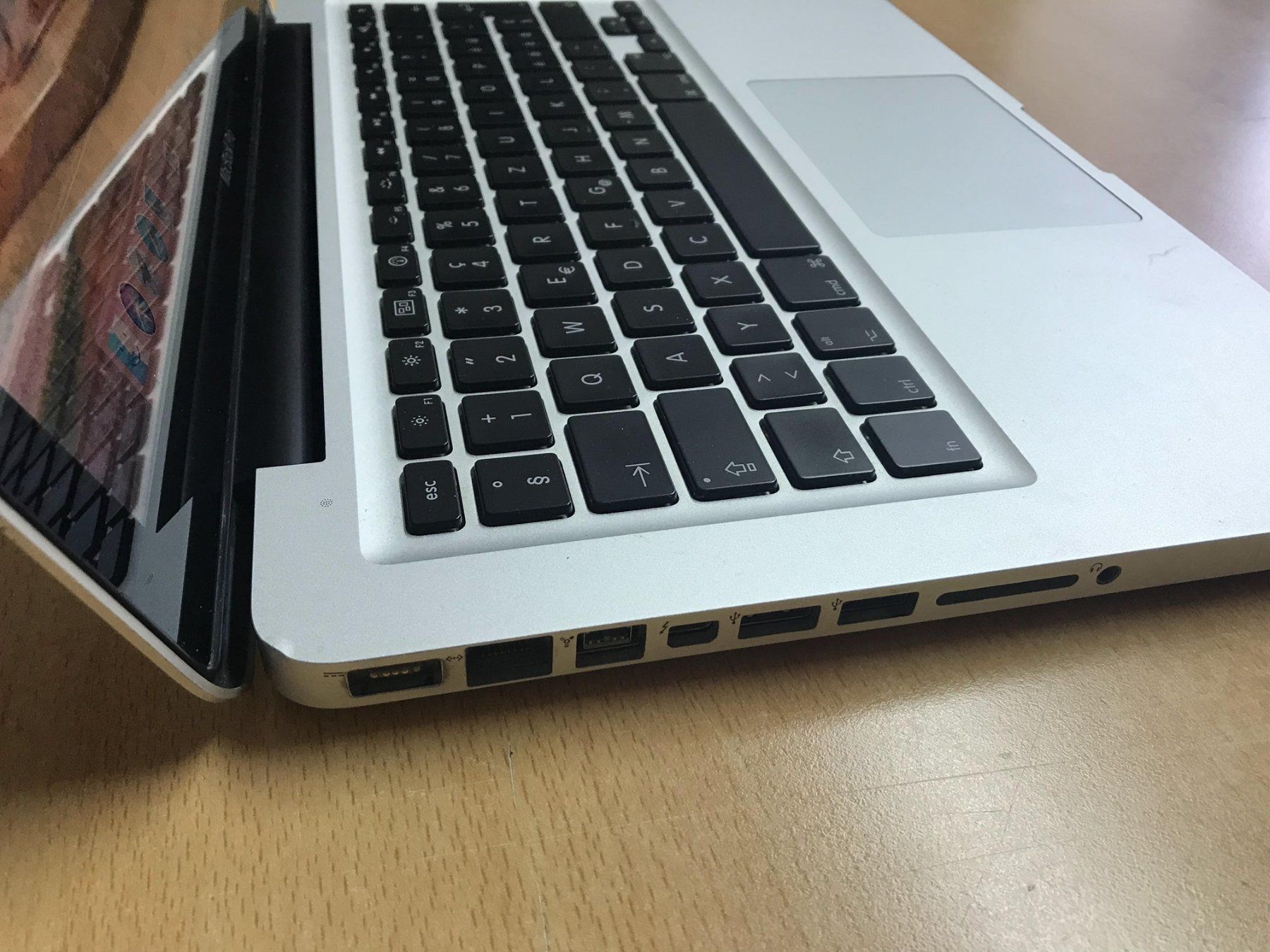 Apple Notebooks: Macbook Pro Early 2011 13 inch – Gebraucht aus Obersiggenthal von  3