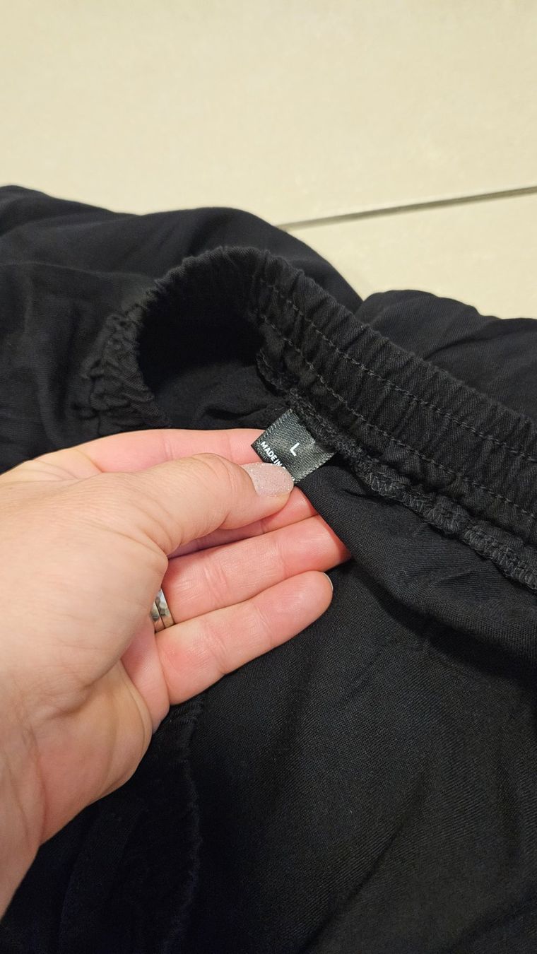 Hosen: Hose schwarz mit Schlitz Gr. L – Neu und originalverpackt aus Schaan von car_wrv2 6