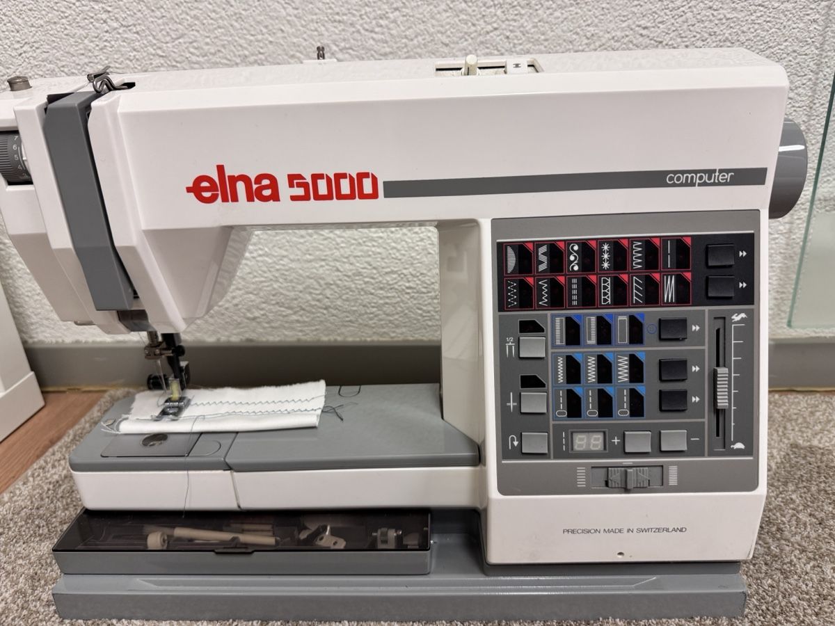 Elna Machines à coudre: Elna 5000 Computer Nähmaschine – Défectueux à Stäfa par snoopyche