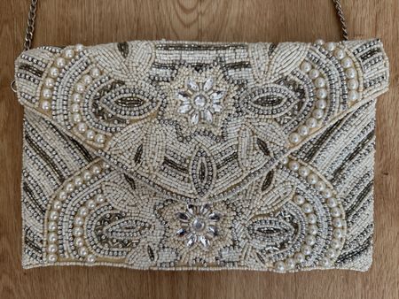 Abendtasche mit Perlen bestickt / Bonprix