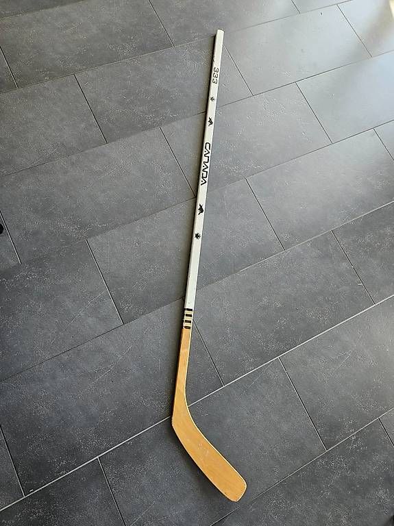 Bastoni & Pale: Hockey Schläger 333 Kanada – Usato da Neudorf venduto da Vogelhof