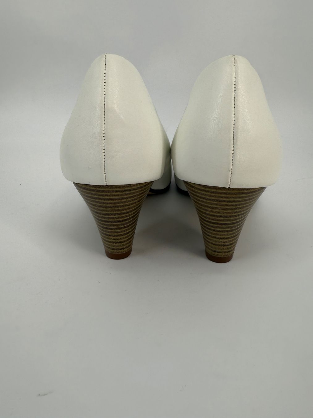 Graceland Scarpe da donna: Weisse Pumps Gr. 40 von Graceland – Usato da Auenstein venduto da moin. 2