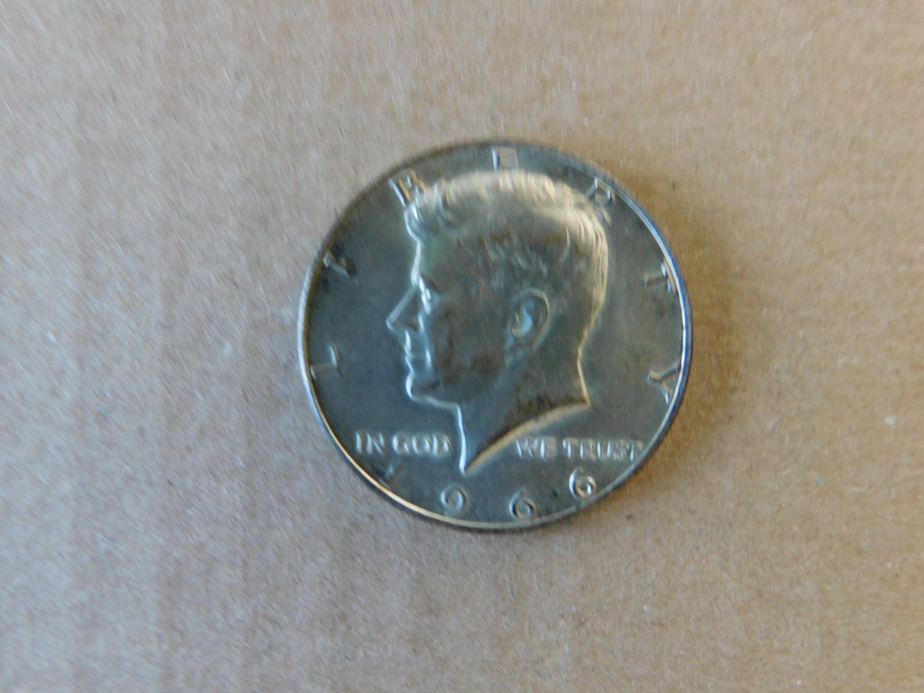 Tutti le monete: USA Half Dollar Kennedy 1966 Silber – Usato da Emmenbrücke venduto da Dickens 1