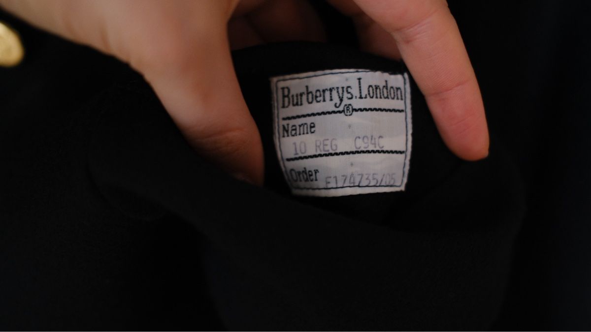 Burberry Vestes: Burberry Wool Blazer – Neuf (Voir description) à Schliern b. Köniz par naz_jg6s 7