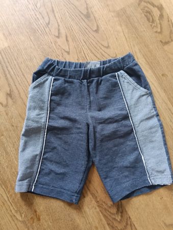 Kurze Hose Gr. 92...