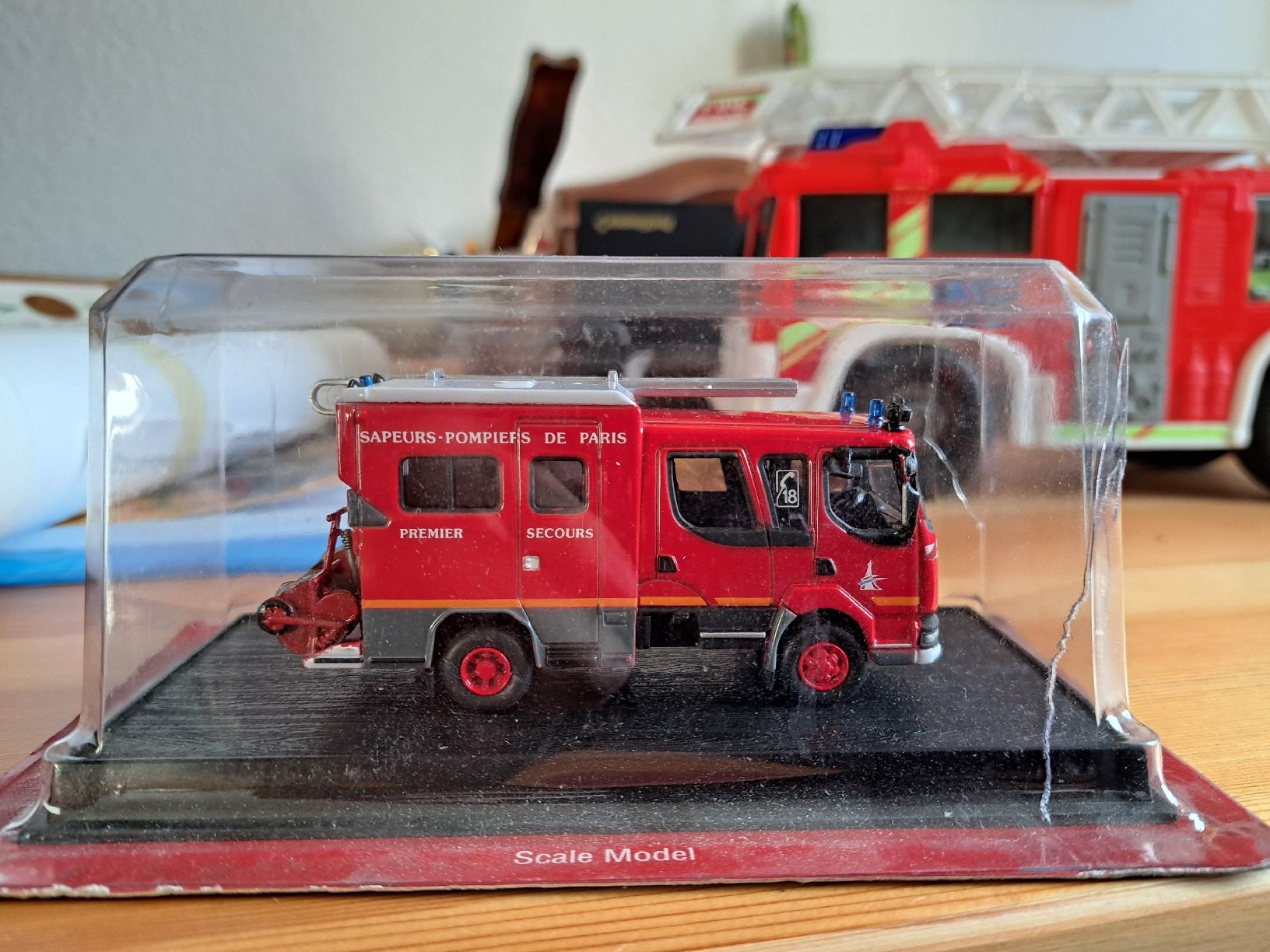 Kit di modellismo & Modellini statici: 1:64  2001 PSE 4G - SIDES – Nuovo (secondo la descrizione) da Luzern venduto da ingroma75 1