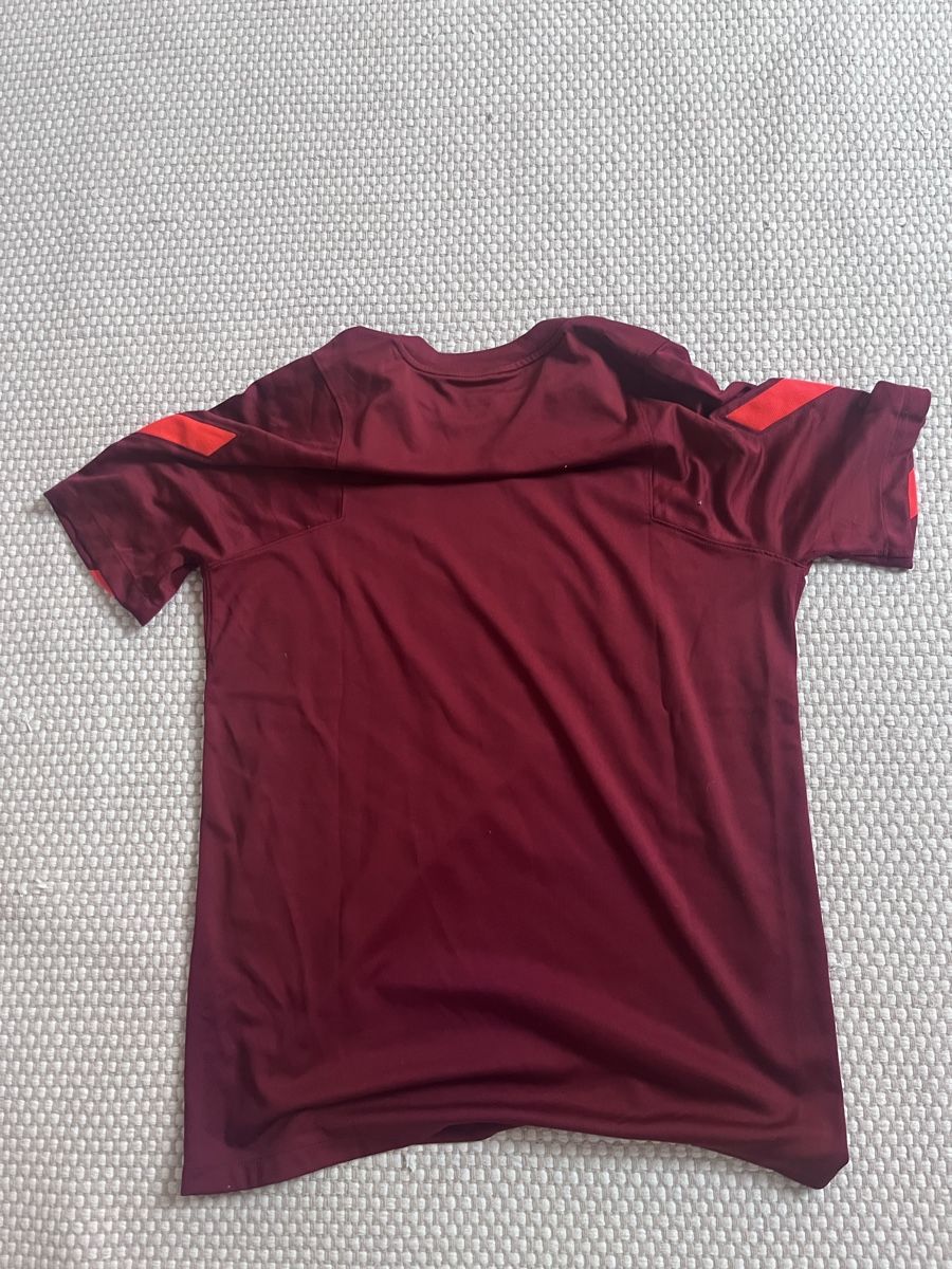 Leibchen & Hosen:     Liverpool Nike AXA, Grösse L – Gebraucht aus Lufingen von man_95hm 1