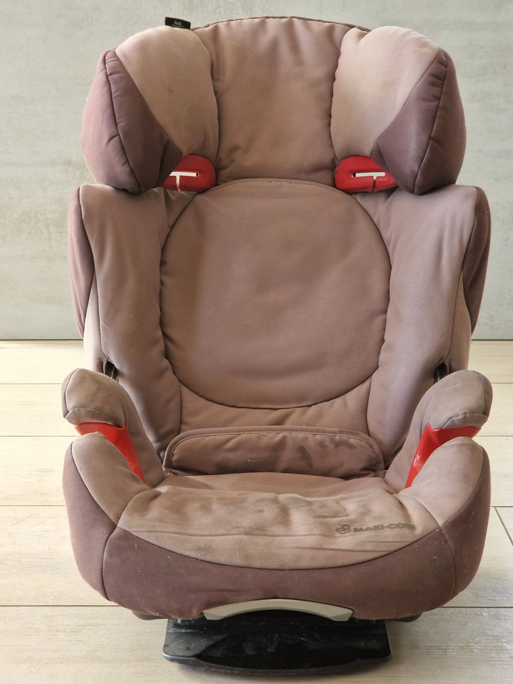 Maxi-Cosi Seggiolini per auto: Siège auto Maxi-Cosi – Usato da Corcelles NE venduto da dan_y7zm 2