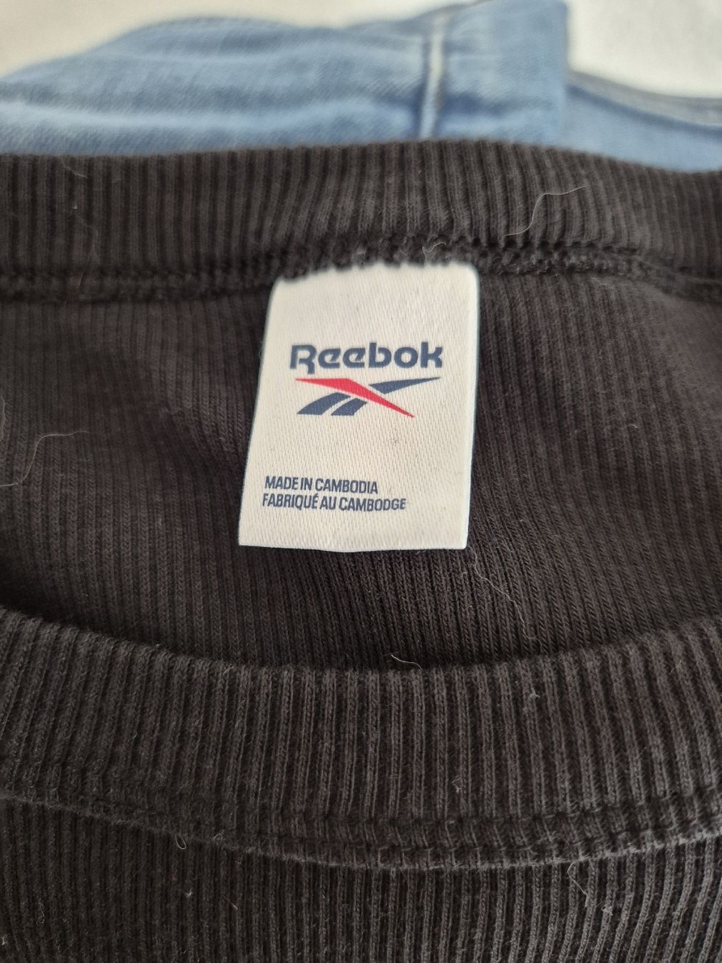 Reebok Top: Reebok Top, schwarz, Gr. S neuwertig – Usato da Känerkinden venduto da melbaumg 2