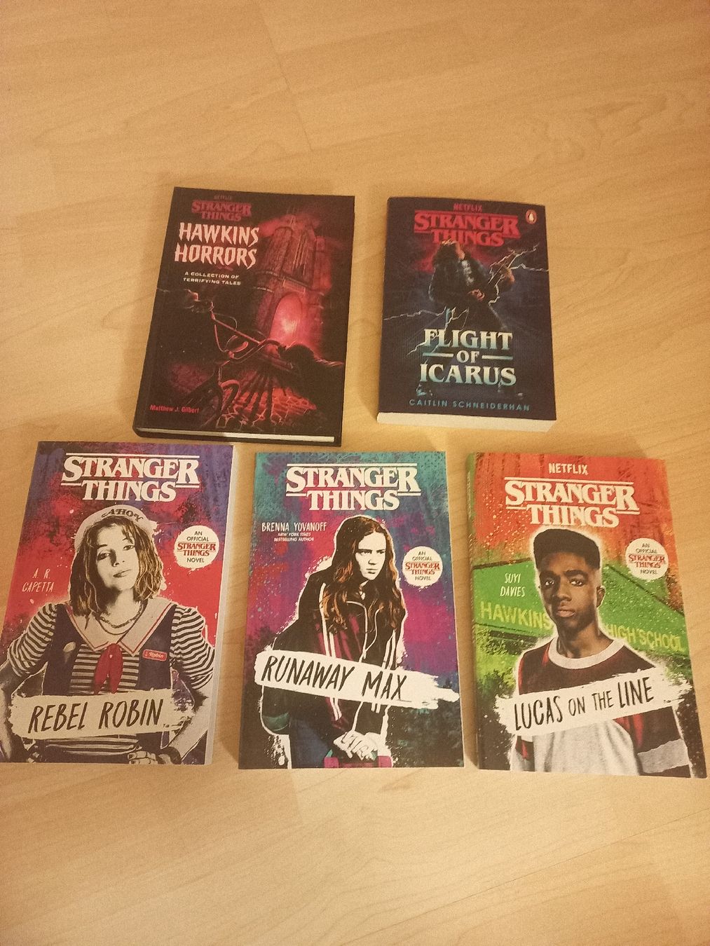 Libri: Stranger Things Bücher englisch – Nuovo (secondo la descrizione) da Burgdorf venduto da achill3s