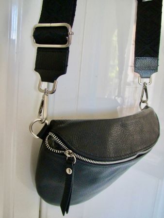 SAC EN BANDOULIERE GENUINE LEATHER NEUF