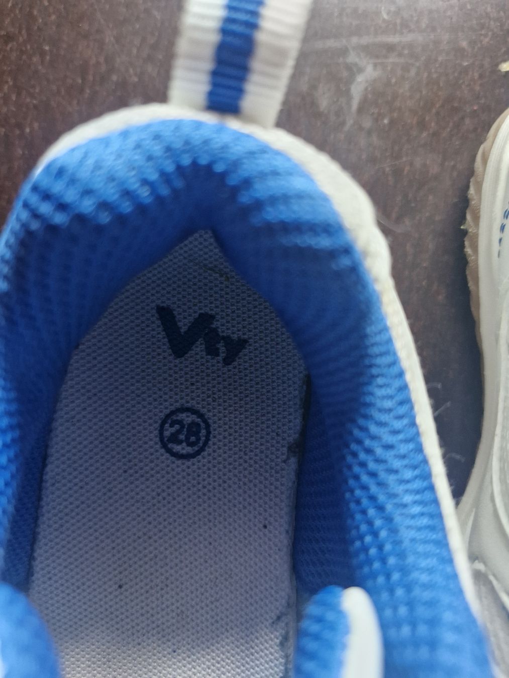 Scarpe per ragazzi: Turnschuhe Gr.28 – Usato da Disentis/Mustér venduto da epa_862v 3