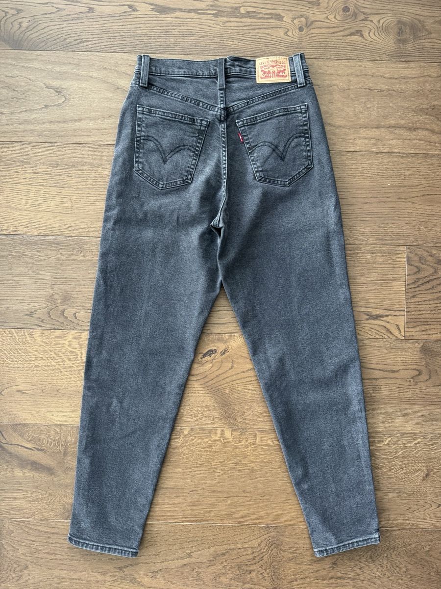 Levi's Jeans: Levi‘s High Waisted Mom Jeans – Neu und originalverpackt aus Meilen von nic_77cd 1