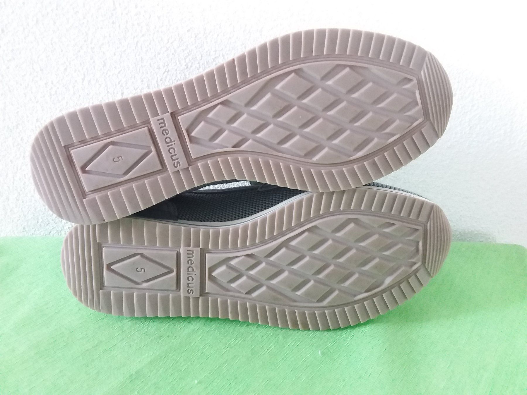 Damenschuhe: MEDICUS Slipper, Gr G5 / 37,5, blau – Gebraucht aus Uitikon Waldegg von Risibisi7 5