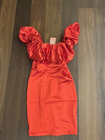 Elegante Kleid in Rot, Gr. XS