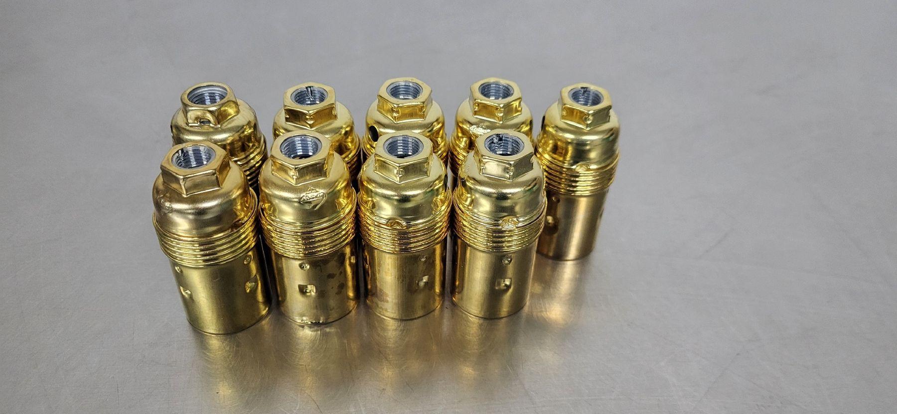Lampade: 9 Lampenfassungen E 14 Messing – Nuovo e nell'imballaggio originale da Zürich venduto da timbuktu03