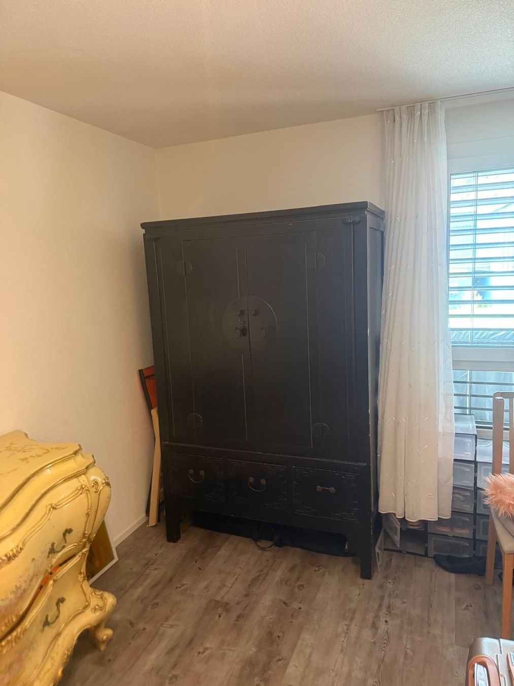 Armadi: Asiatischer Schrank – Usato da Bitsch venduto da fra_v2ct