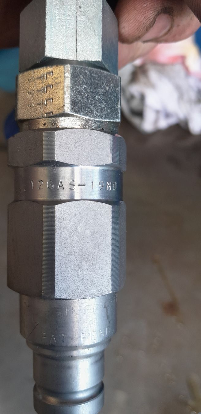 Tutte le macchine: Hydraulikkupplung – Usato da Brünisried venduto da magnum02 2