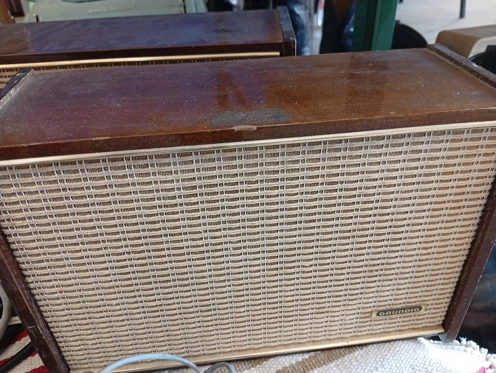 Haut-parleurs: Haut parleurs Grundig  – D'occasion à Biel/Bienne par loudmuffles