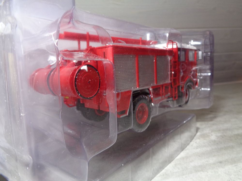 OPO 10 - Camion dei Pompieri Scala 1/43 Compatibile con IVECO UNIC CCFF SDIS du VAR La Garde-Freinet Francia - RIF 29