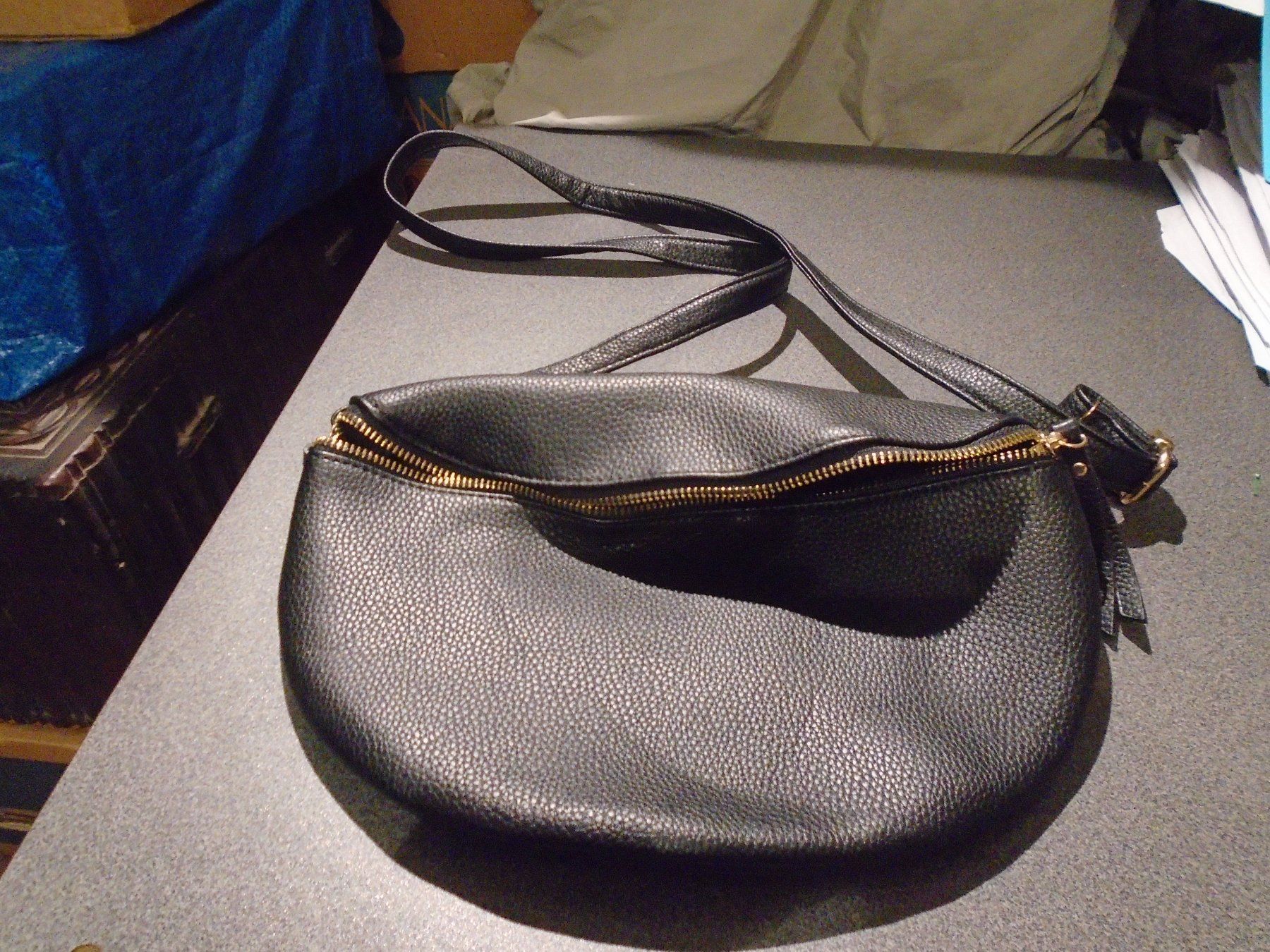Borse da donna: Tasche, halbrund, schwarz – Usato da Zürich venduto da abraxas1291