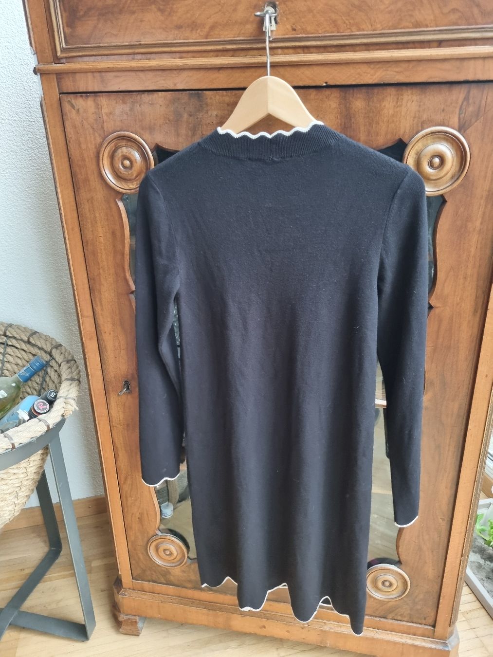 Hallhuber Vestiti: Hallhuber Kleid schwarz – Usato da Witterswil venduto da Katja... 2