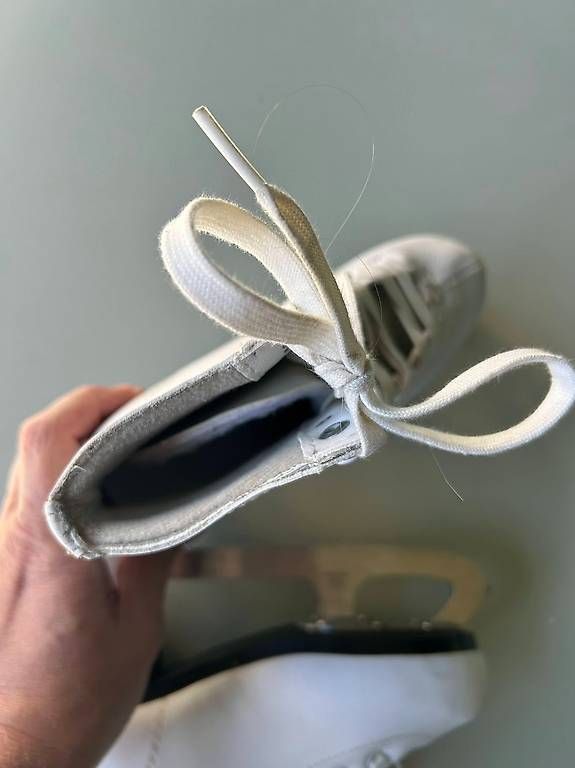 Pattini da ghiaccio: Schlittschuhe Grösse 35 – Usato da Zürich venduto da Sharko 3