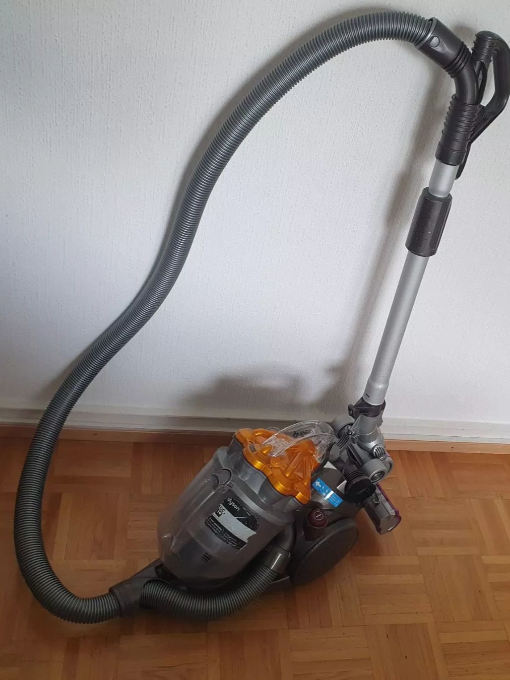 Dyson Aspirapolveri & Accessori: Dyson DC19 d'occasion – Usato da Prilly venduto da RoDyRe 2
